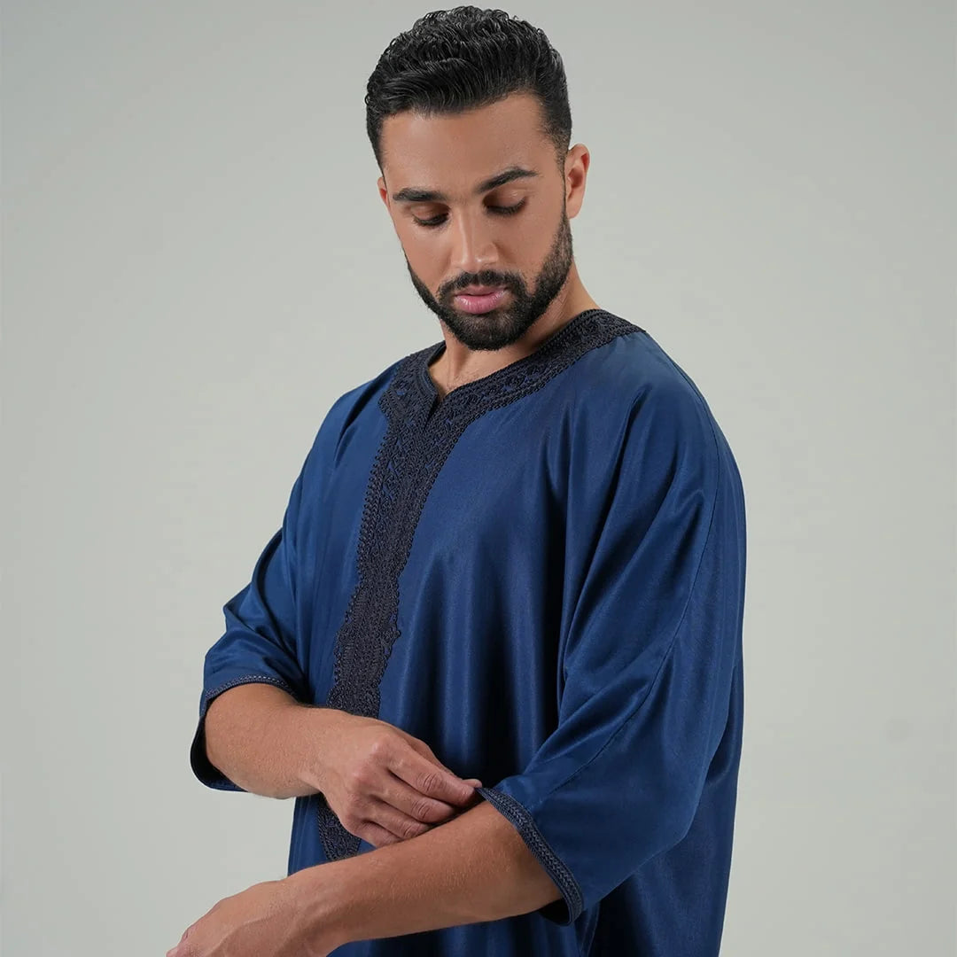 Embroidered kandoora with Short Sleeves Navy Blue &amp; Black Color